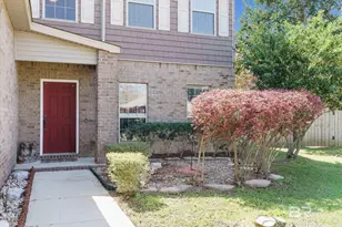 585 Sheffield Ave, Foley, AL 36535 - Photo 2