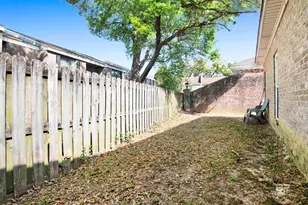 868 Grant Park Dr, Mobile, AL 36606 - Photo 8