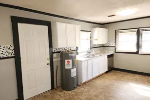 706 E Horner St, Atmore, AL 36502 - Photo 14