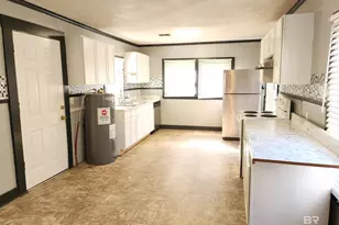 706 E Horner St, Atmore, AL 36502 - Photo 16