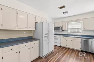 3400 Sherringham Dr, Mobile, AL 36609 - Photo 6