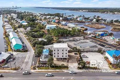 613 Gulf Shores Parkway, Gulf Shores, AL 36542 - Photo 2