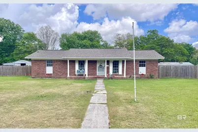 609 E Pine Street, Atmore, AL 36502 - Photo 2