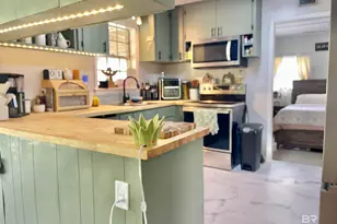 609 E Pine St, Atmore, AL 36502 - Photo 8