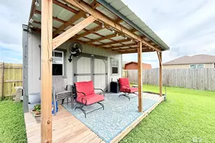 213 Lakefront Cir, Summerdale, AL 36580 - Photo 2
