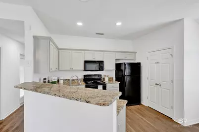 1021 E Hamilton Bridges Drive, Mobile, AL 36695 - Photo 8