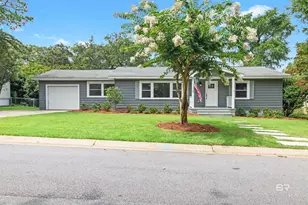 216 Pinecrest Ln, Fairhope, AL 36532 - Photo 2