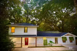 1302 Oak St, Daphne, AL 36526 - Photo 1