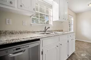 705 Oak Field Dr, Mobile, AL 36609 - Photo 8