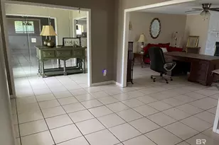 402 W Myrtle Ave, Foley, AL 36535 - Photo 16