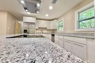 2310 McPhillips Dr, Daphne, AL 36526 - Photo 14