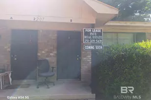 2207 Wolf Ridge Rd, Mobile, AL 36618 - Photo 2