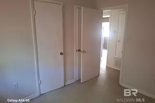 2211 Wolf Ridge Rd, Mobile, AL 36618 - Photo 4