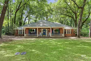 710 Holly Dr, Fairhope, AL 36532 - Photo 1