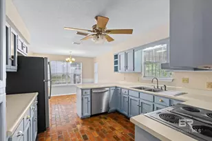 6104 Scenic W Dr, Mobile, AL 36693 - Photo 10