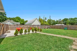 402 W Magnolia Ave, Foley, AL 36542 - Photo 24