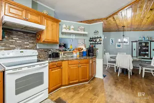 1524 Valencia Dr, Lillian, AL 36549 - Photo 16