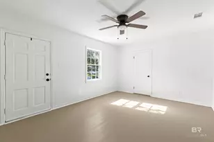 953 Cloverdale Dr, Mobile, AL 36606 - Photo 6
