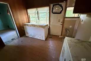 221 Leonard Ave, Prichard, AL 36610 - Photo 14