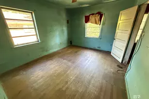 221 Leonard Ave, Prichard, AL 36610 - Photo 8