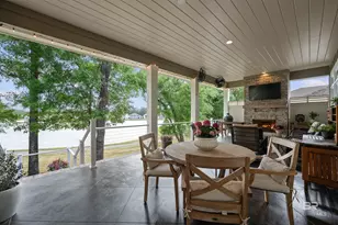 822 Apricot Ln, Fairhope, AL 36532 - Photo 2