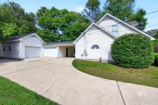 145 Country Club Dr, Daphne, AL 36526 - Photo 12