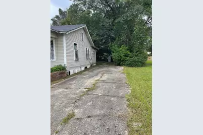650 Holcombe Avenue, Mobile, AL 36606 - Photo 4