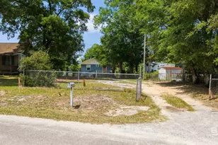 13945 Fish River Acres Cir, Foley, AL 36535 - Photo 2
