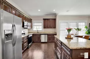 1066 Pinemont Dr, Mobile, AL 36609 - Photo 8