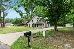 2728 Lost River Rd, Mobile, AL 36605 - Photo 2