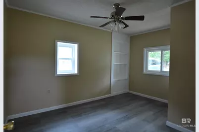 422 W 4th Avenue, Foley, AL 36535 - Photo 2