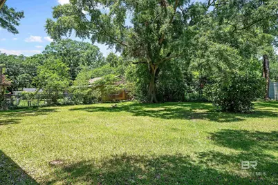 206 W Magnolia Street, Bay Minette, AL 36507 - Photo 6
