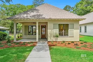 410 Azalea St, Fairhope, AL 36532 - Photo 1