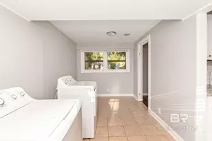 263 E Border Dr, Mobile, AL 36608 - Photo 8