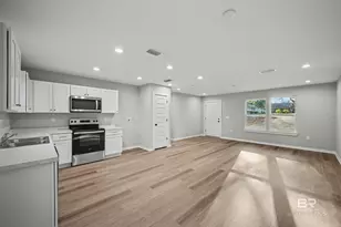 107 W 15th St, Bay Minette, AL 36507 - Photo 6