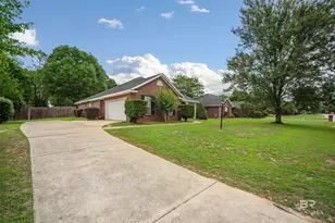 4009 Meadow Run Dr, Mobile, AL 36619 - Photo 2