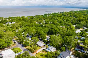 153 Orange Ave, Fairhope, AL 36532 - Photo 2