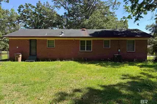 2204 David Dr, Mobile, AL 36605 - Photo 2