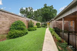 17 W Cobblestone Way, Mobile, AL 36608 - Photo 2