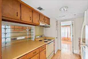 529 Highland Woods Dr, Mobile, AL 36608 - Photo 6