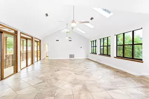 1620 Woodridge Ct, Mobile, AL 36695 - Photo 8