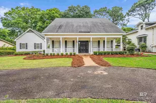 705 Holly Dr, Fairhope, AL 36532 - Photo 1