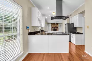 705 Holly Dr, Fairhope, AL 36532 - Photo 10