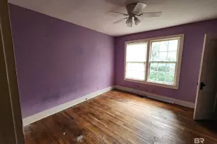 70 Glenwood St, Mobile, AL 36606 - Photo 10