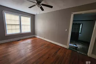 70 Glenwood St, Mobile, AL 36606 - Photo 8