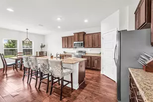 1319 W Selby Phillips Dr, Mobile, AL 36695 - Photo 18