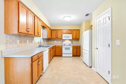 122 Oakwood Avenue, Fairhope, AL 36532 - Photo 12