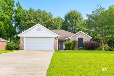 122 Oakwood Avenue, Fairhope, AL 36532 - Photo 1