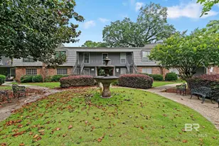 207 S Mobile St, Fairhope, AL 36532 - Photo 2