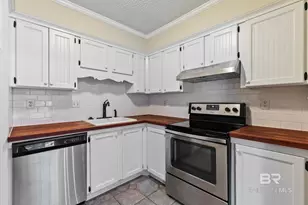 207 S Mobile St, Fairhope, AL 36532 - Photo 10